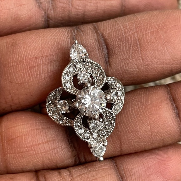 Vintage Silver Crystal Fashion Clover Ring Size 7 - Picture 6 of 8